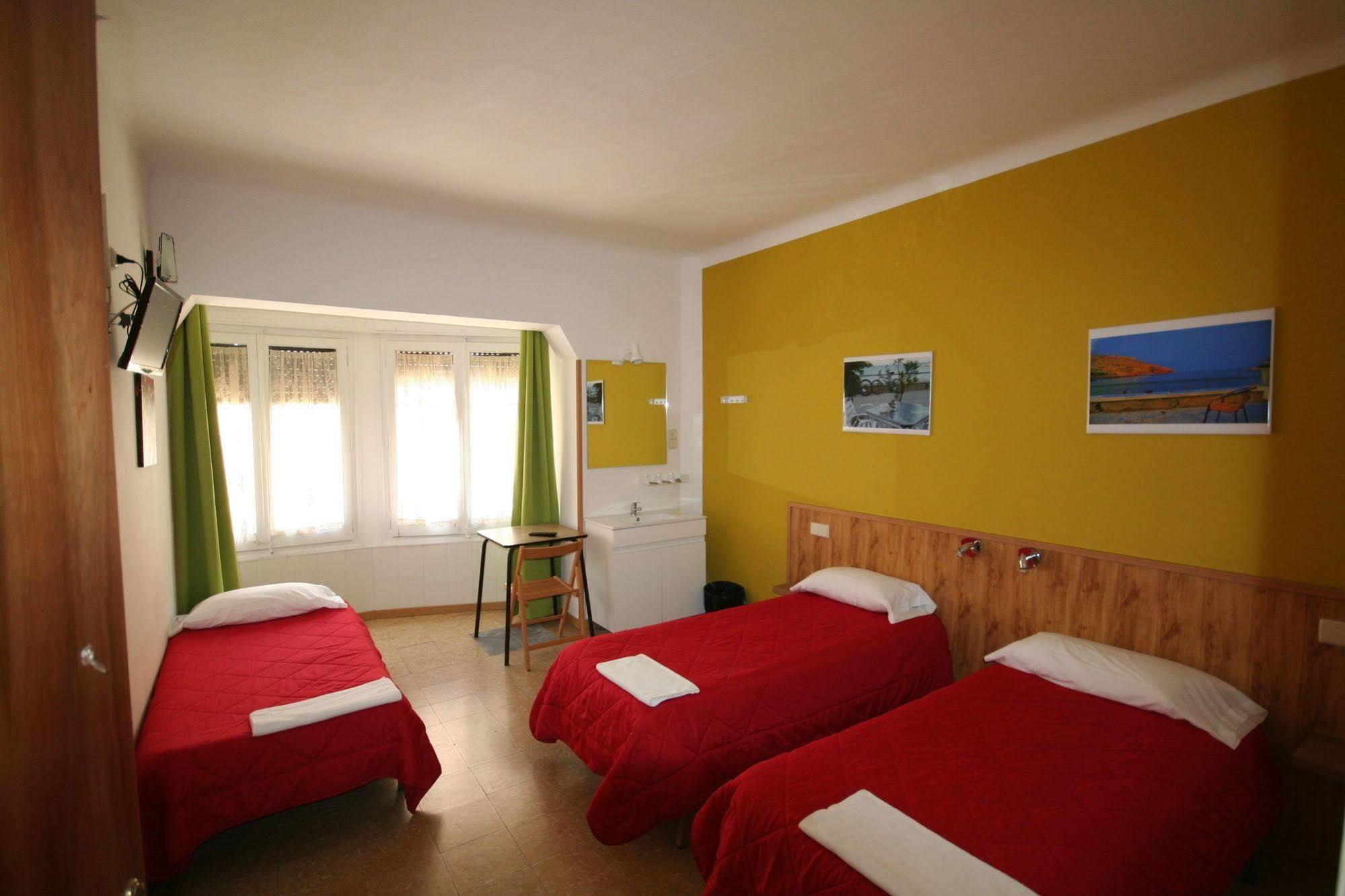 Hostal Juventus ポルトボウ エクステリア 写真